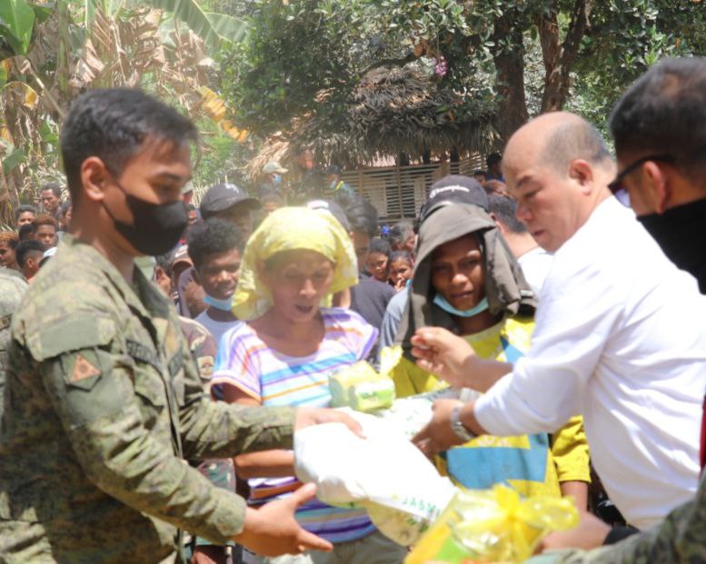 MTF-ELCAC distribute financial assistance to 6 Former Rebels in Tarlac