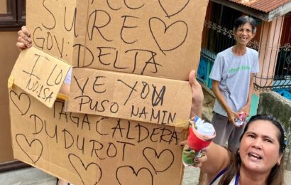 Voters make handmade posters for Delta 