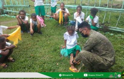 Soldiers train IP students first aid, survival skills in Zambales
