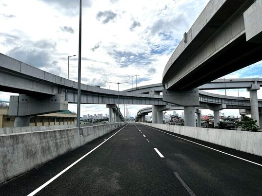 NLEX-SLEX connector road