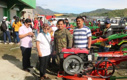 LGU, DA, soldiers turnover farm tools to former rebels in Ilocos Sur