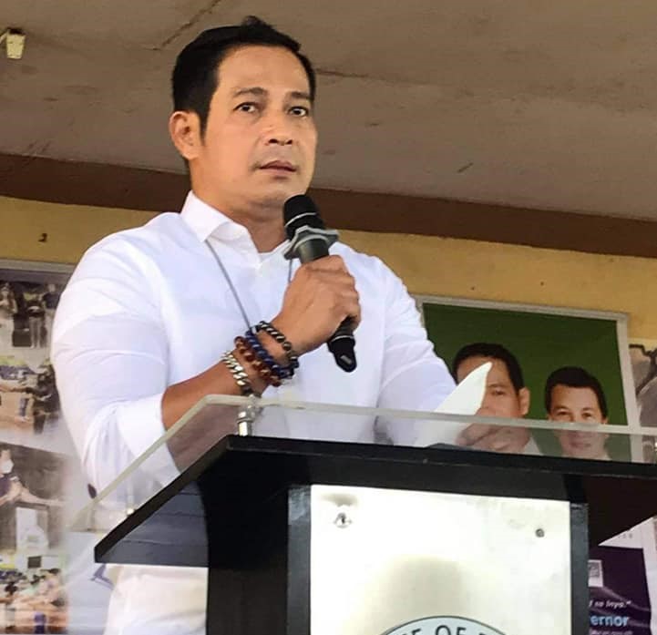 Governor Daniel R. Fernando pushes for environment preservation, receives recognition from DENR