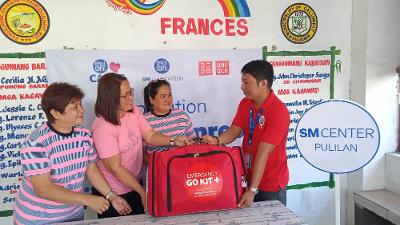 UNIQLO, SM FOUNDATION SUPPORT COMMUNITIES’ EMERGENCY- DISASTER PREPAREDNESS - Emergency GoKit+