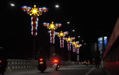 LANTERNS FOR UNSUNG HEROES