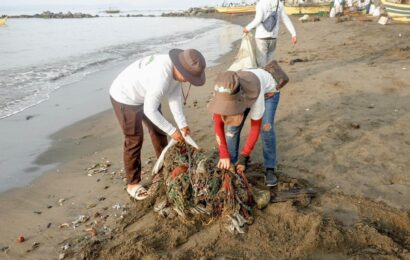 DENR, partners collect 1,600 sacks of wastes during World Ocean Day cleanup