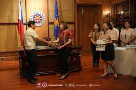 DBM turns over 2024 NEP to PBBM a day after the SONA