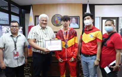 Lazatin awards cash incentives to Angeleño Palarong Pambansa winners