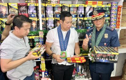 Fernando, Acorda lead inspection of fireworks stores in Bulacan