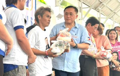 Bong Go namahagi ng cash/ food assistance sa 2,500 residente sa Meycauayan