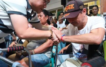 Bong Go visits Parañaque City to give a boost to low income workers and PWDs