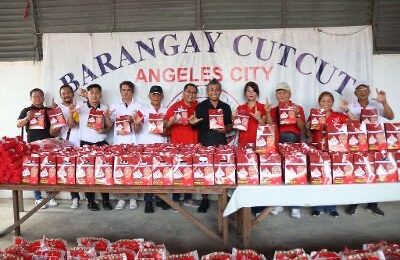 4,738 BRGY OFFICIALS IN ANGELES CITY GET CHRISTMAS TOKENS FROM MAYOR LAZATIN