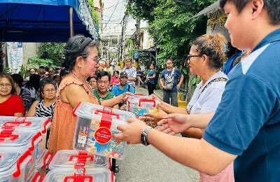 NLEX Corporation spreads holiday cheer, gives back to communities