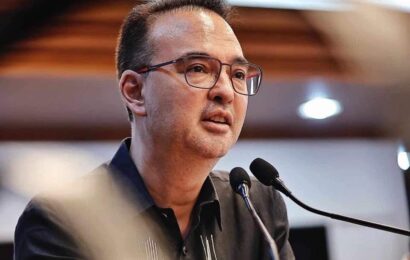 Cayetano shepherds 4 higher ed bills to Second Reading, calls for higher SUC funding