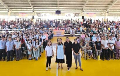 Sen. Alan Peter Cayetano namahagi ng livelihood, educational assistance sa 1,067 Bulakenyos