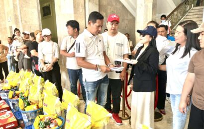 Gov. Fernando, nagbigay ng tulong sa pinauwing mga OFW mula sa Gitnang Silangan Gov. Fernando, nagbigay ng tulong sa pinauwing mga OFW mula sa Gitnang Silangan