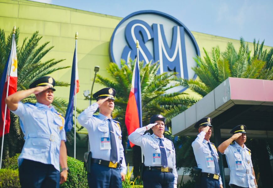 SM Bulacan malls unite in celebrating National Flag Day