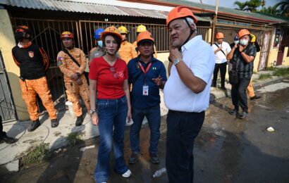CONG POGI VISITS COLLAPSED BLDG SITE, BRINGS FOOD FOR RESCUERS