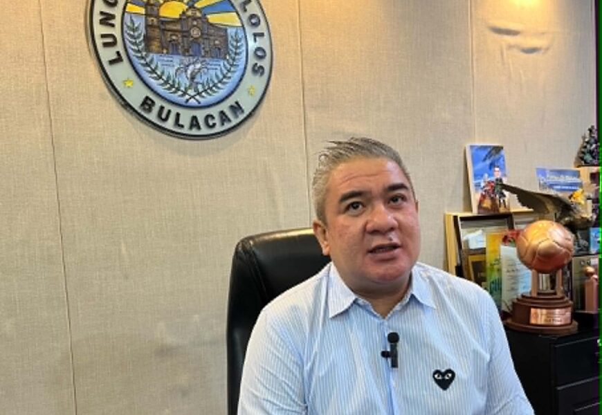 Mayor Natividad pinatatanggal ang mga nakabalagbag na proyekto ng DPWH sa Malolos