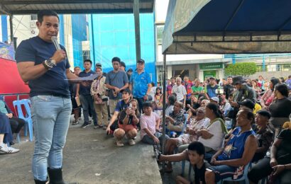 16,600 pamilya apektado ng baha, tumanggap ng food packs sa Bulacan 16,600 pamilya apektado ng baha, tumanggap ng food packs sa Bulacan