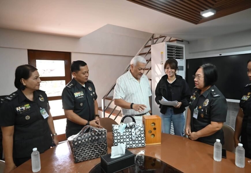 CONG POGI RECEIVES PDL-MADE PRODUCTS
