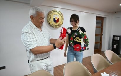 CONG POGI SUPPORTS LOCALLY-MADE XMAS DECOR