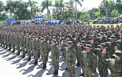 575 new cops take oath in CLuzon 575 new cops take oath in CLuzon
