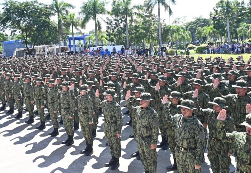 575 new cops take oath in CLuzon 575 new cops take oath in CLuzon