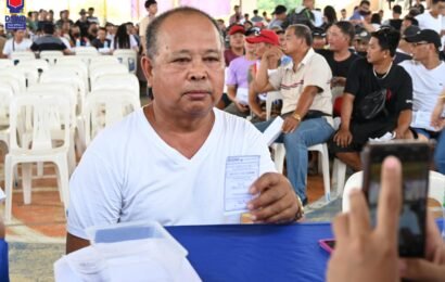 DSWD extends P13.1M cash aid to 2K jeepney, trike drivers in Lubao, Pampanga DSWD extends P13.1M cash aid to 2K jeepney, trike drivers in Lubao, Pampanga