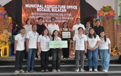 Fernando to AEWs: Link knowledge, funding, technology, and action to deliver proper services to farmers, communities